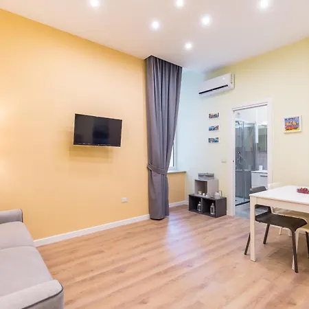Appartamento San Marcellino Cool And By Napoliapartments
