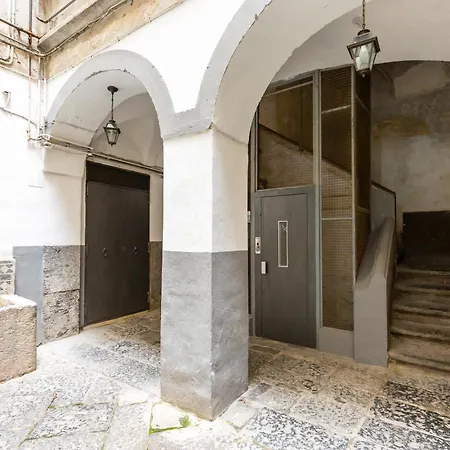 Appartamento San Marcellino Cool And By Napoliapartments *